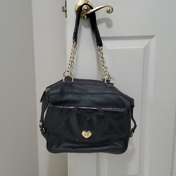 Betsey Johnson Handbags - EUC Betsy Johnson Cutest black shoulder bag EUC
